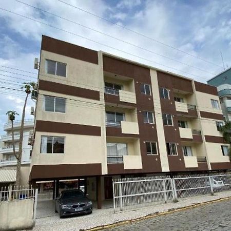 Residencial Zarling A 50M Da Avenida De Bombinhas Leilighet Eksteriør bilde